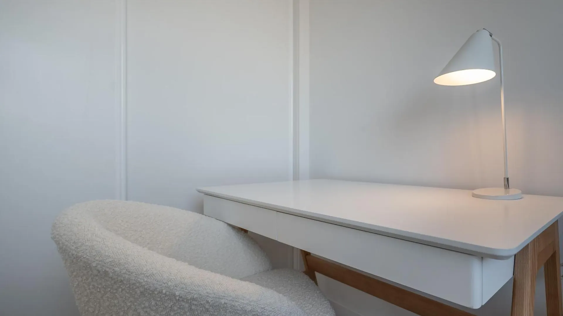 Sky Urban Tower Apartment Malaga